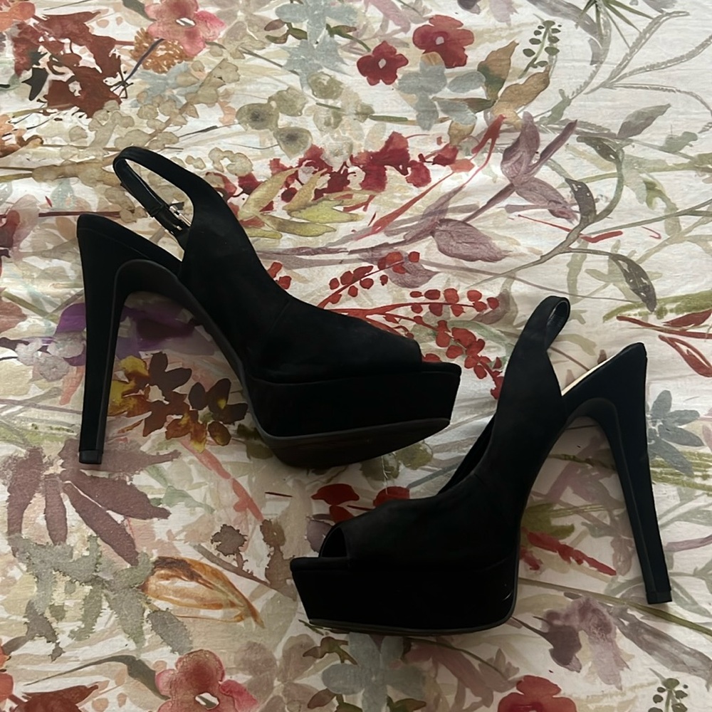 Jessica Simpson 4” Black Platform Heels